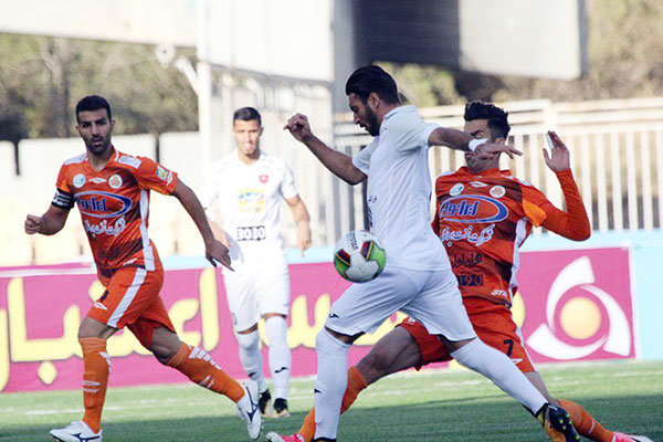 شکست پرسپولیس برابر سایپا/ دایی اجازه نداد برانکو قهرمان شود شکست پرسپولیس برابر سایپا/ دایی اجازه نداد برانکو قهرمان شود