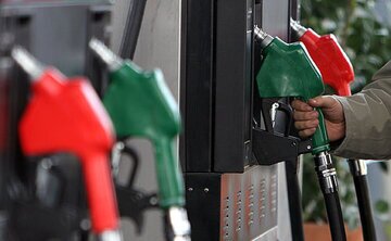 توزیع بیش از ۱۳۶ میلیون لیتر بنزین در ۲۸ اسفند توزیع بیش از ۱۳۶ میلیون لیتر بنزین در ۲۸ اسفند