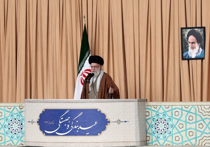 رهبر معظم انقلاب: رژیم صهیونی، تنها نیروی نیابتی در منطقه و تلاش برای ریشه کنی آن، یک وظیفه است رهبر معظم انقلاب: رژیم صهیونی، تنها نیروی نیابتی در منطقه و تلاش برای ریشه کنی آن، یک وظیفه است