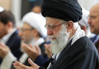 نماز عید فطر راس ساعت ۸ صبح به امامت رهبر انقلاب برگزار خواهد شد نماز عید فطر راس ساعت ۸ صبح به امامت رهبر انقلاب برگزار خواهد شد