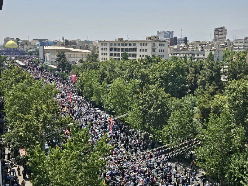 راهپیمایی همدلی و ایستادگی در تهران راهپیمایی همدلی و ایستادگی در تهران