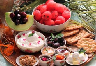 خوراکیهایی که تابستان شما را خنک میکنند خوراکیهایی که تابستان شما را خنک میکنند