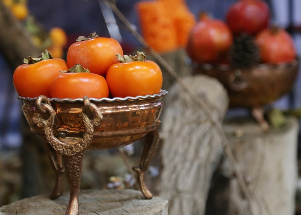 خرمالو؛ میوهای پاییزی با خواص مفید و هشدارهای پنهان برای سلامت بدن خرمالو؛ میوهای پاییزی با خواص مفید و هشدارهای پنهان برای سلامت بدن