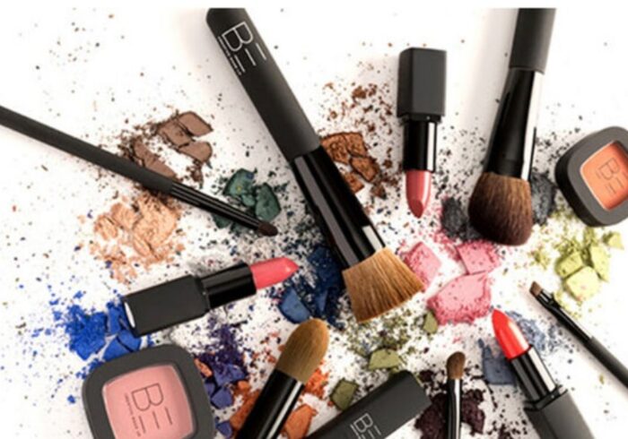 انتشار اسامی جدید فرآورده‌های آرایش چشم غیرمجاز توسط سازمان غذا و دارو