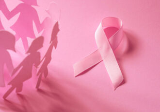 افزایش موارد سرطان سینه در زنان زیر ۵۰ سال؛ زنگ خطر جدی برای سلامت بانوان